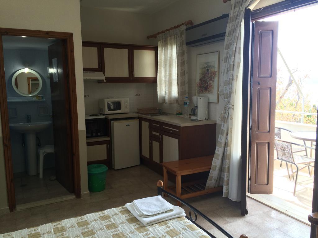 Vasilikos Apartments Paralia Agias Foteinis Exterior foto